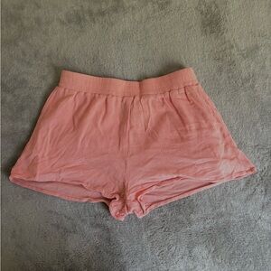 Flowy peach shorts‎